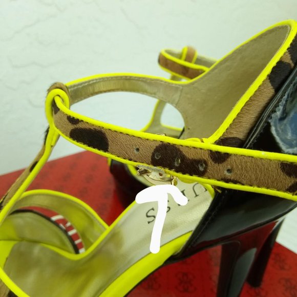 6 ½ M Guess Korrinee T-strap peep toe stiletto heel. Animal print. - Picture 10 of 10